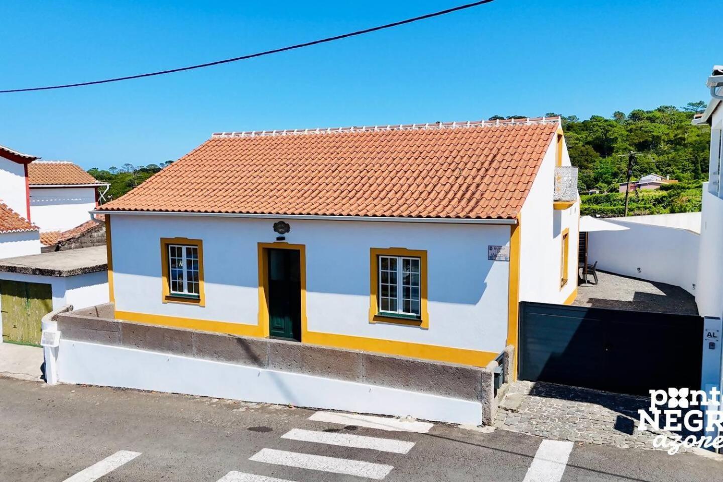 Casa Da Gente By Pontanegraazores Vila Biscoitos  Quarto foto